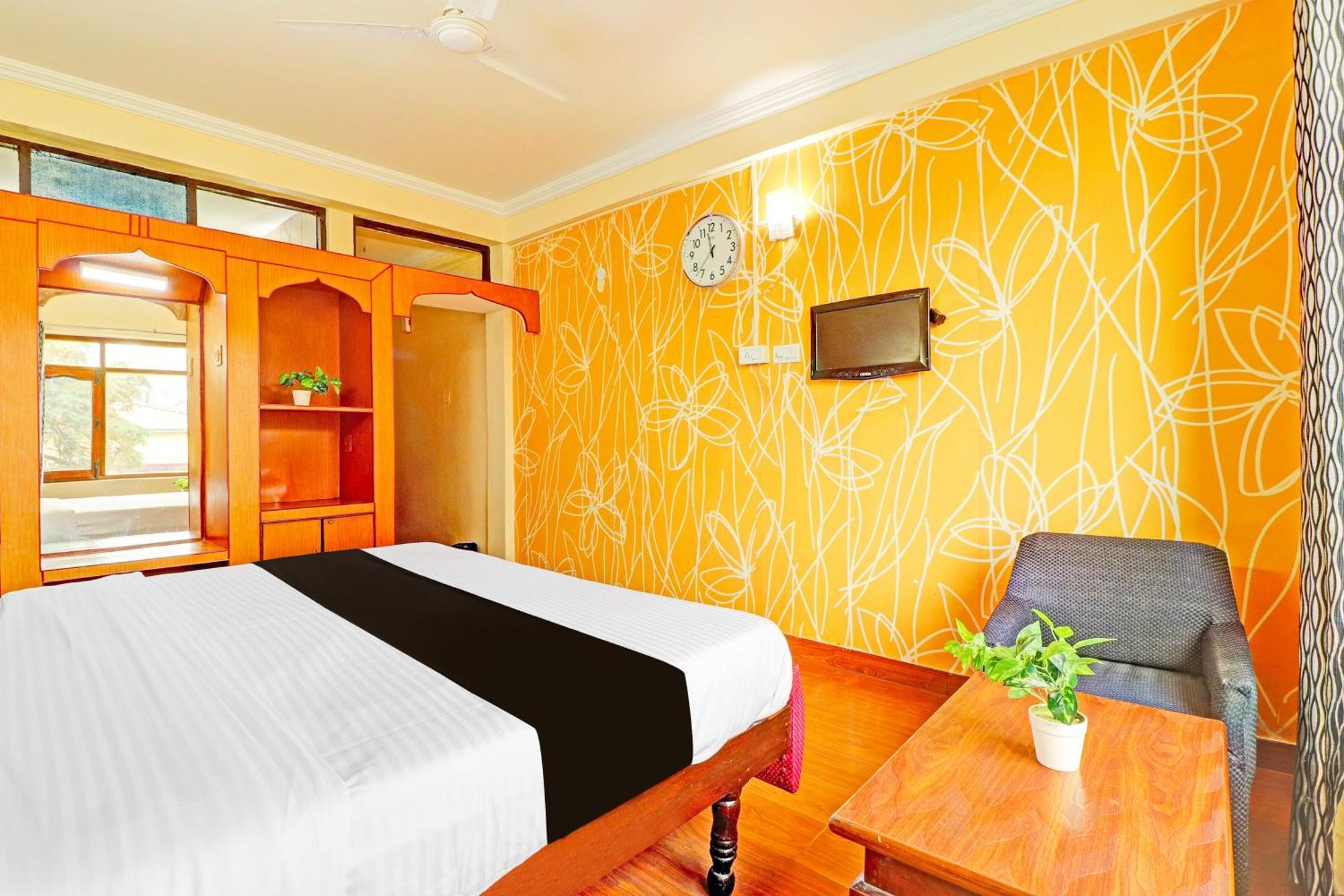 Super Collection O Pioneer Hotel Mussoorie Buitenkant foto