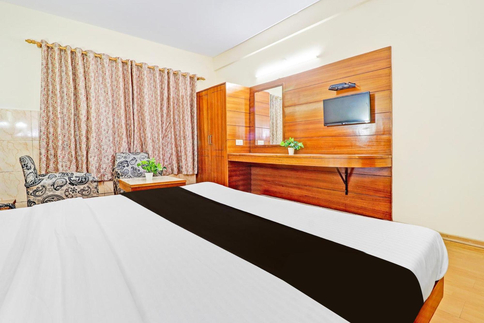 Super Collection O Pioneer Hotel Mussoorie Buitenkant foto
