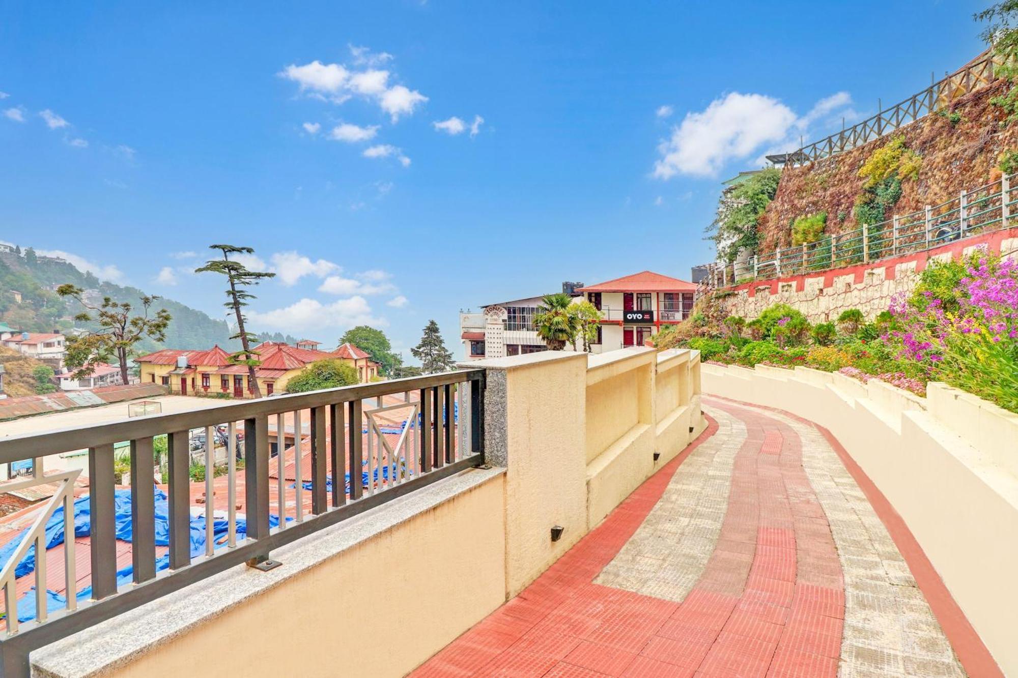 Super Collection O Pioneer Hotel Mussoorie Buitenkant foto