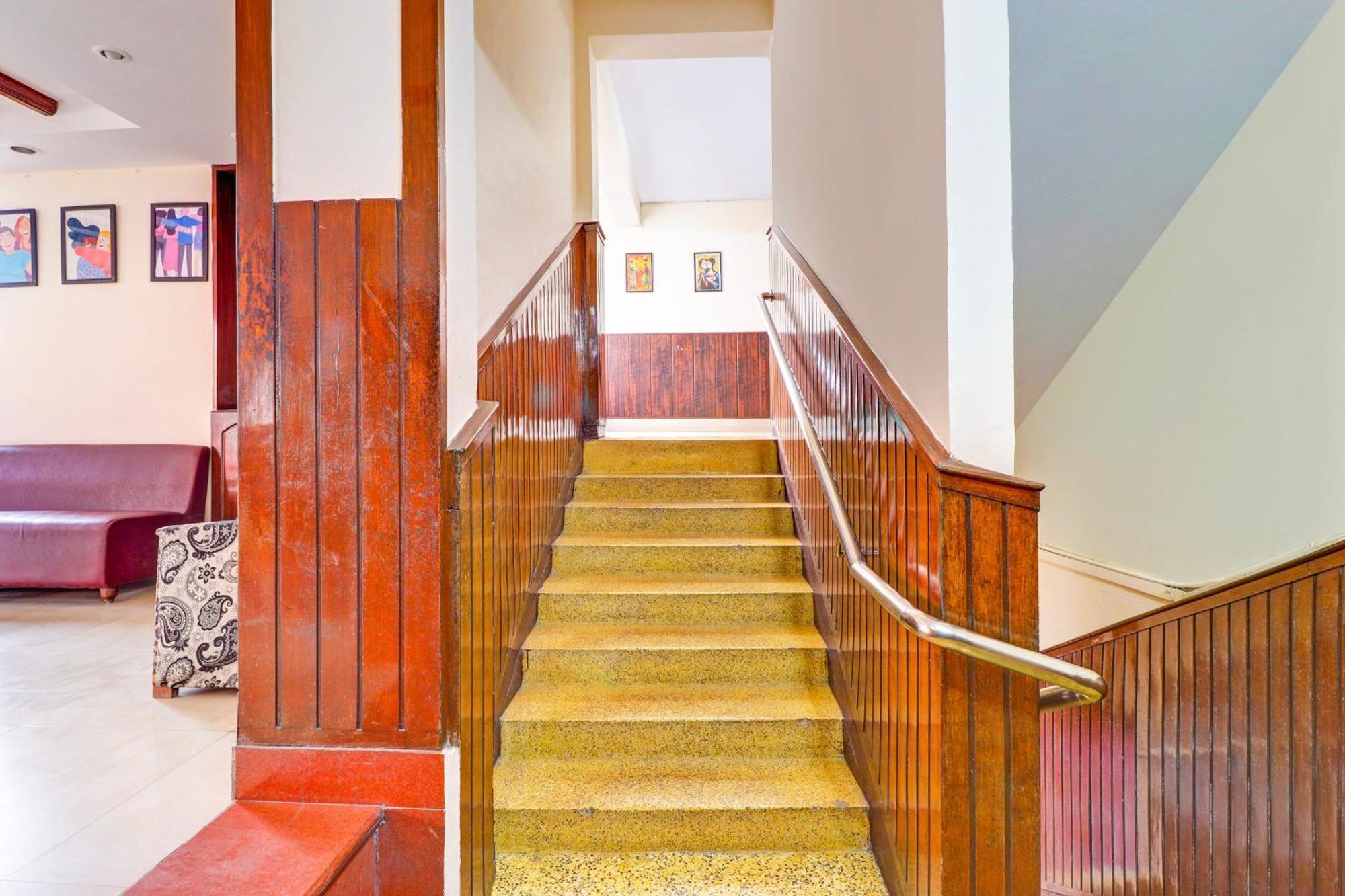 Super Collection O Pioneer Hotel Mussoorie Buitenkant foto