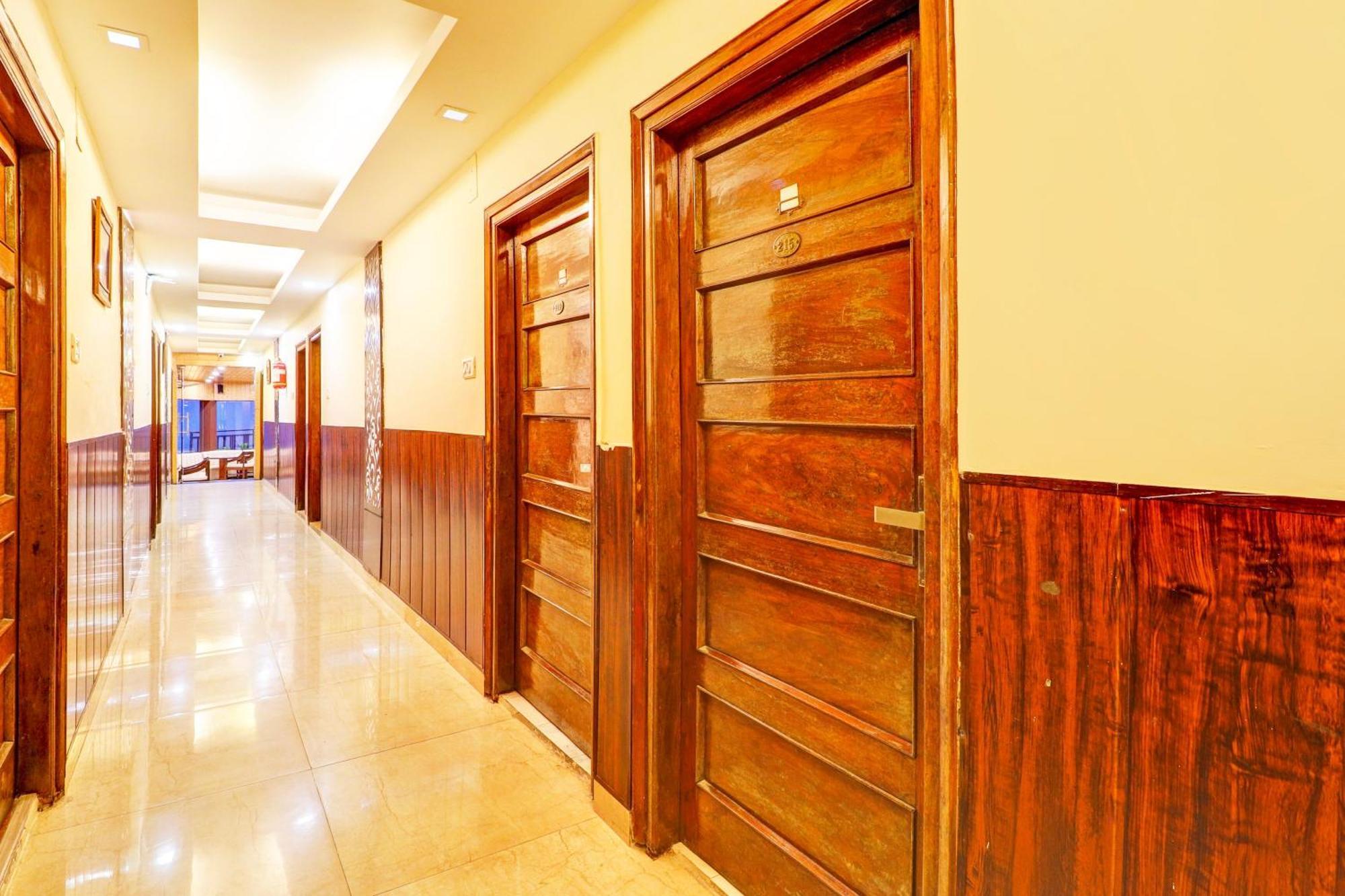 Super Collection O Pioneer Hotel Mussoorie Buitenkant foto